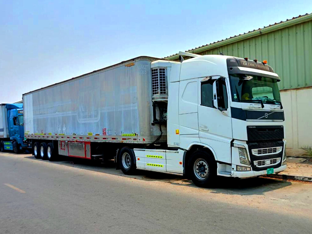 TAY bulk shipping containers used for large-scale storage and logistics distribution.